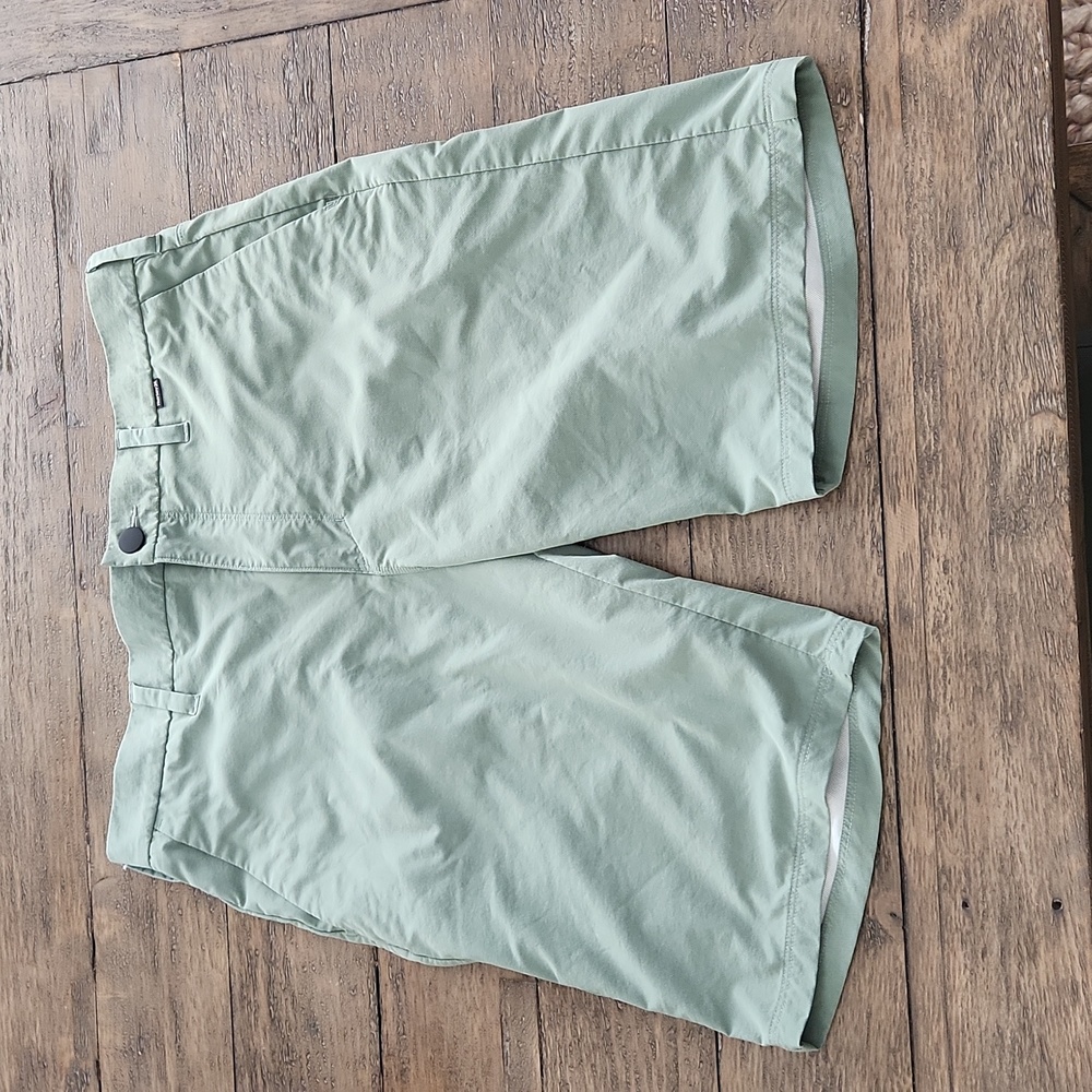 Men's Green Hurley Shorts Size 32